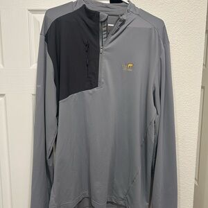 Levelwear Gray and Black Performance Pullover